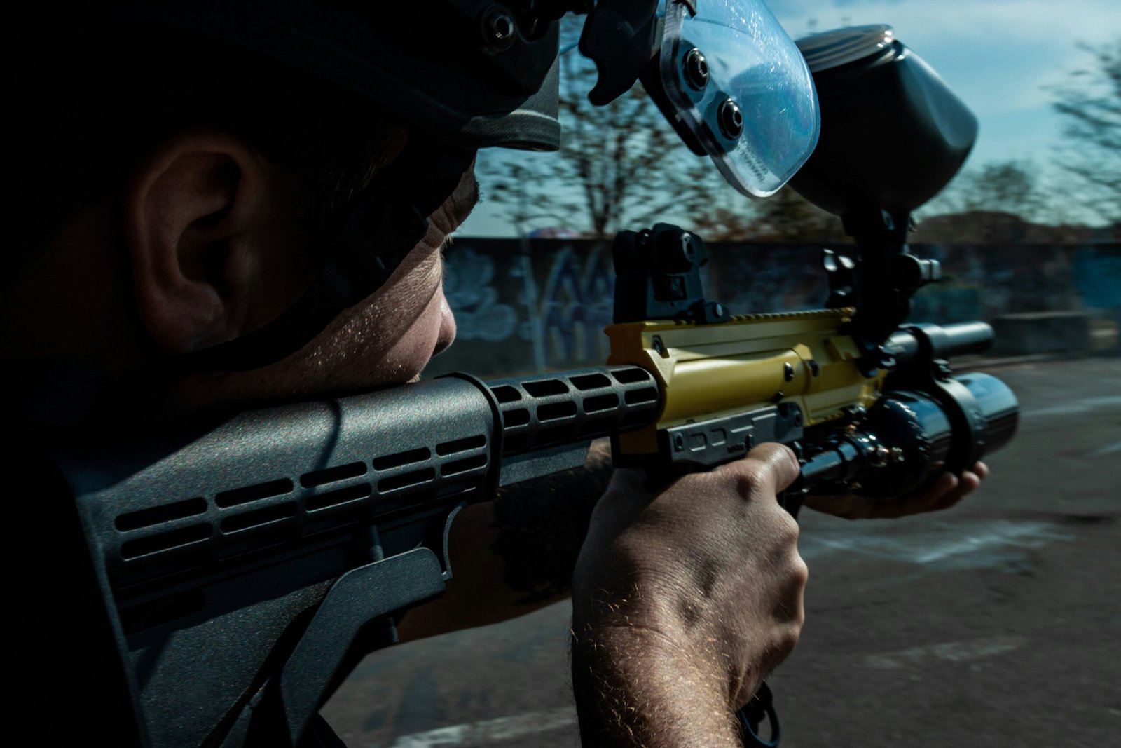 A Importância da Leitura no Contexto Policial: O Conhecimento como Ferramenta para Operações Especiais